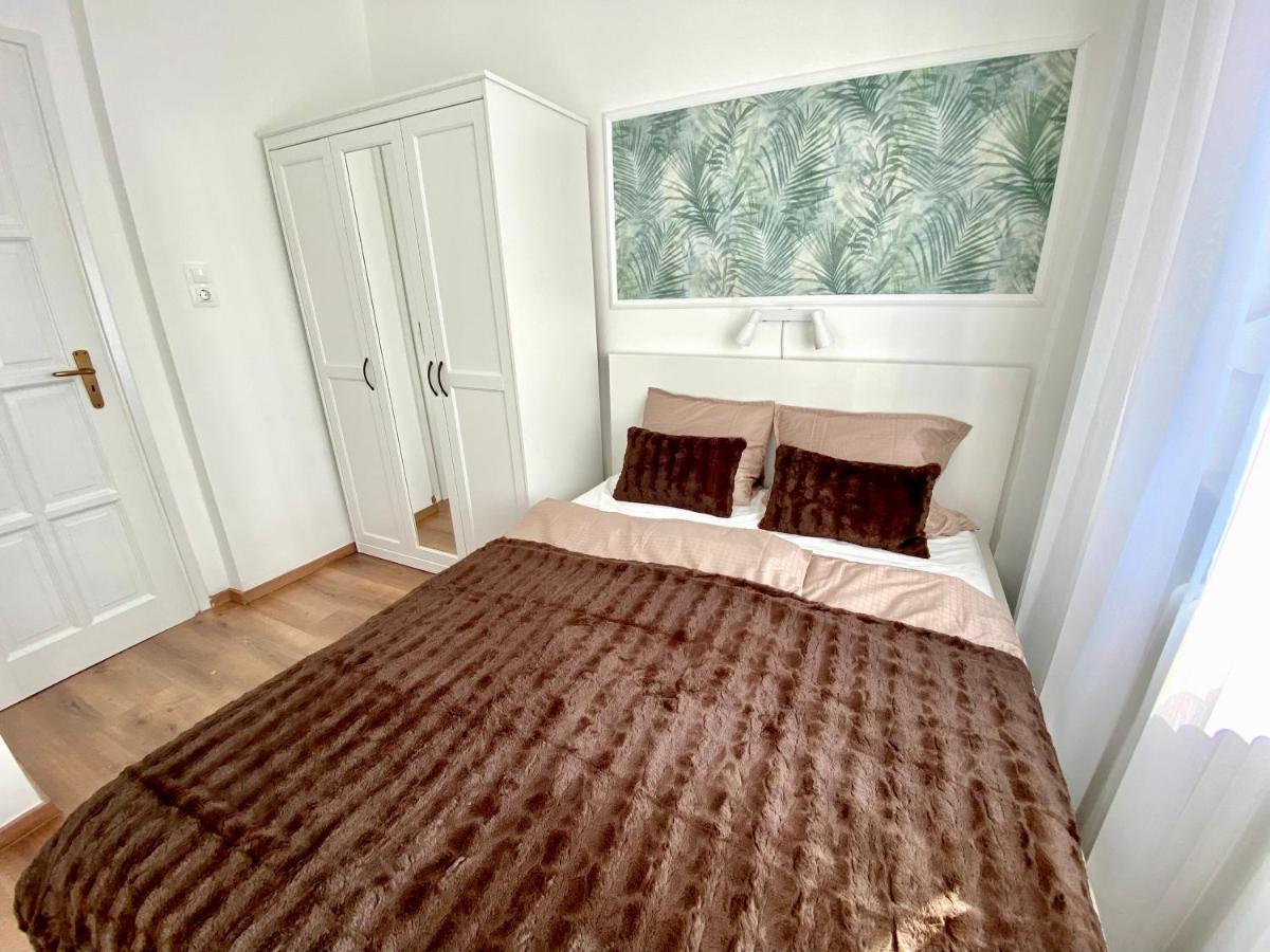 Esther Apartman Tatabanya Exterior photo
